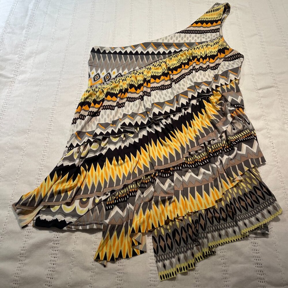 One shoulder layered top size L yellow orange black white from Italy - Picture 6 of 8